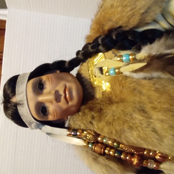 Native American doll - Picture 6 of 10